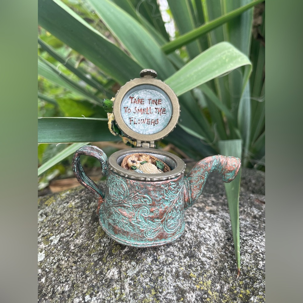 Vintage Boyd’s Bear Tillie’s Watering Can - Picture 9 of 14